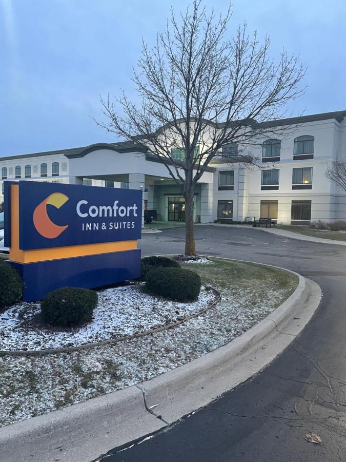 Comfort Inn & Suites Grand Blanc-Flint מראה חיצוני תמונה