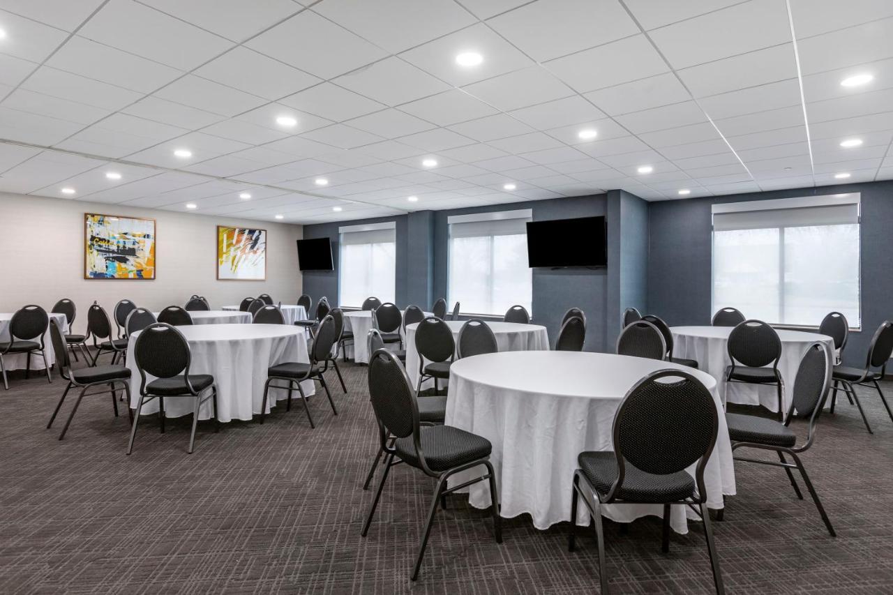 Comfort Inn & Suites Grand Blanc-Flint מראה חיצוני תמונה