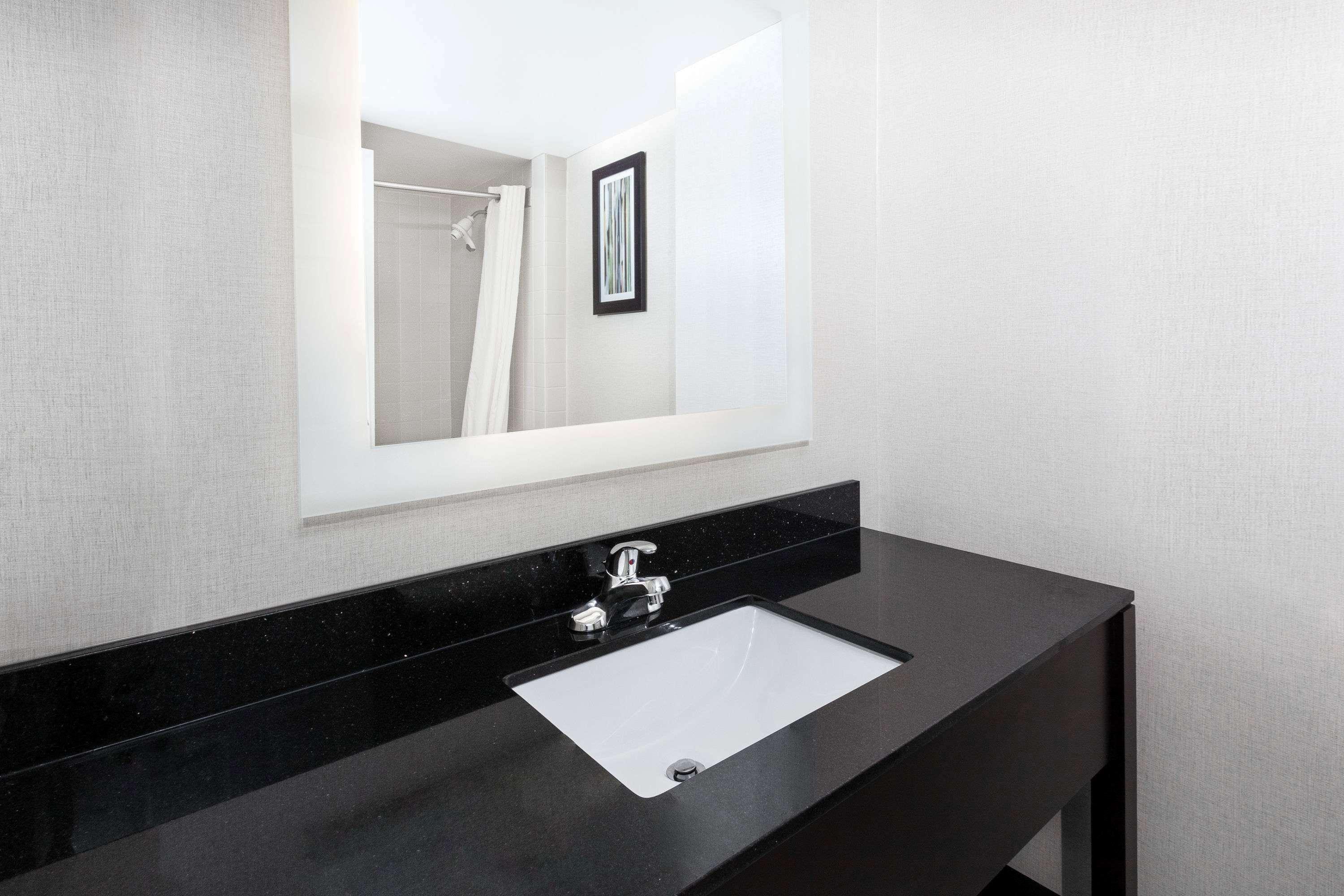 Comfort Inn & Suites Grand Blanc-Flint מראה חיצוני תמונה