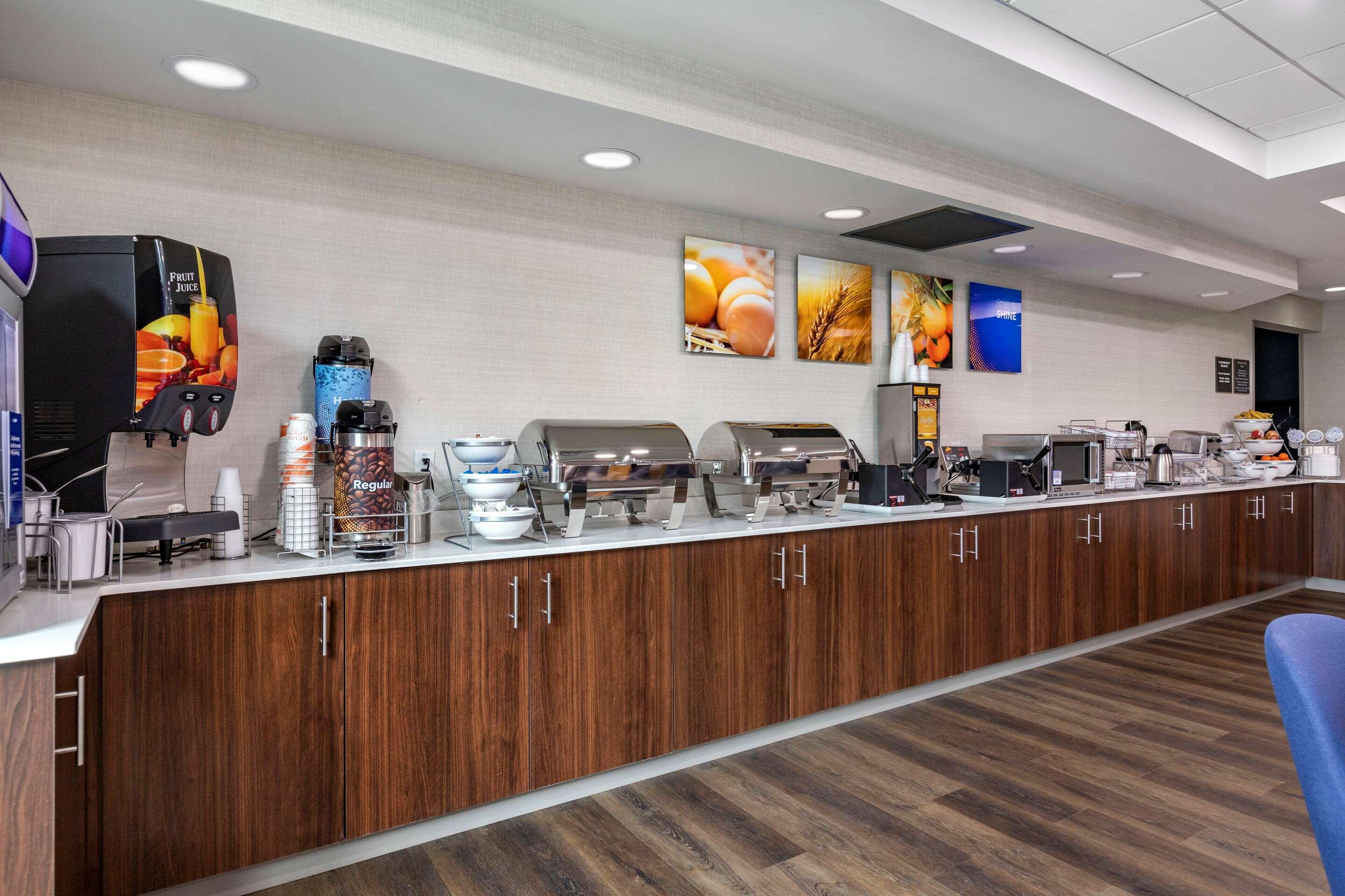 Comfort Inn & Suites Grand Blanc-Flint מראה חיצוני תמונה